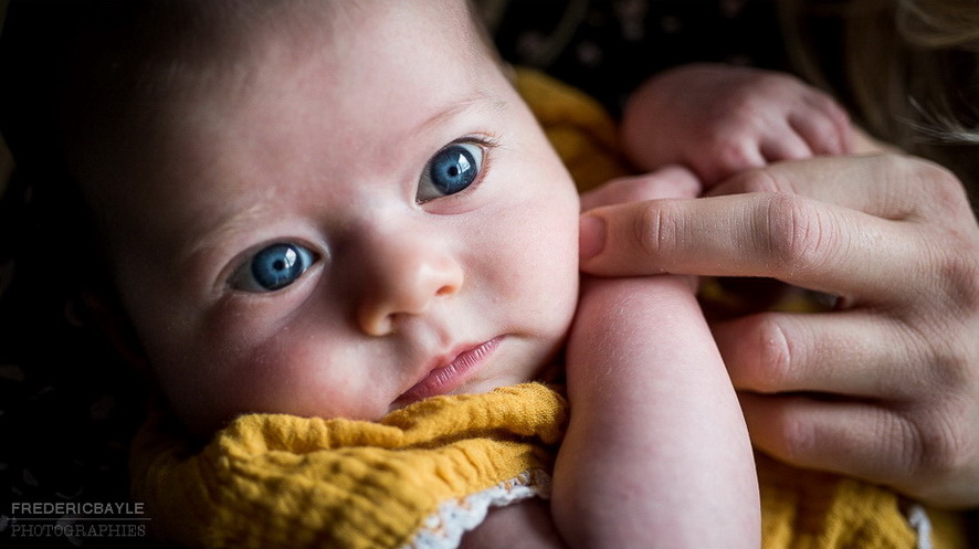 gros plan sur le visage de bébé