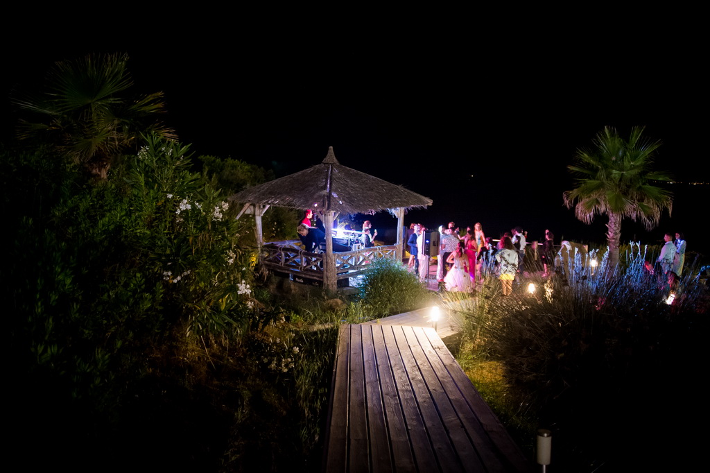soirée dansante au Domaine Lagnonu pour ce mariage en Corse