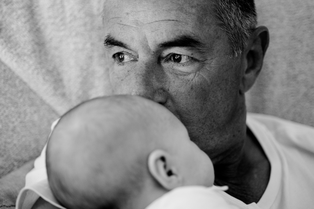 gros plan de papa avec son bébé