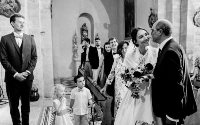 Moment fort d’un mariage : l’entrée dans l’église
